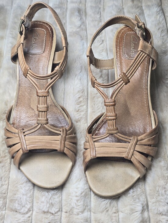 Clarks Shoes - Vintage Clarks Premium Leather Cork Wedge Sandals Tan T-Strap Size 8